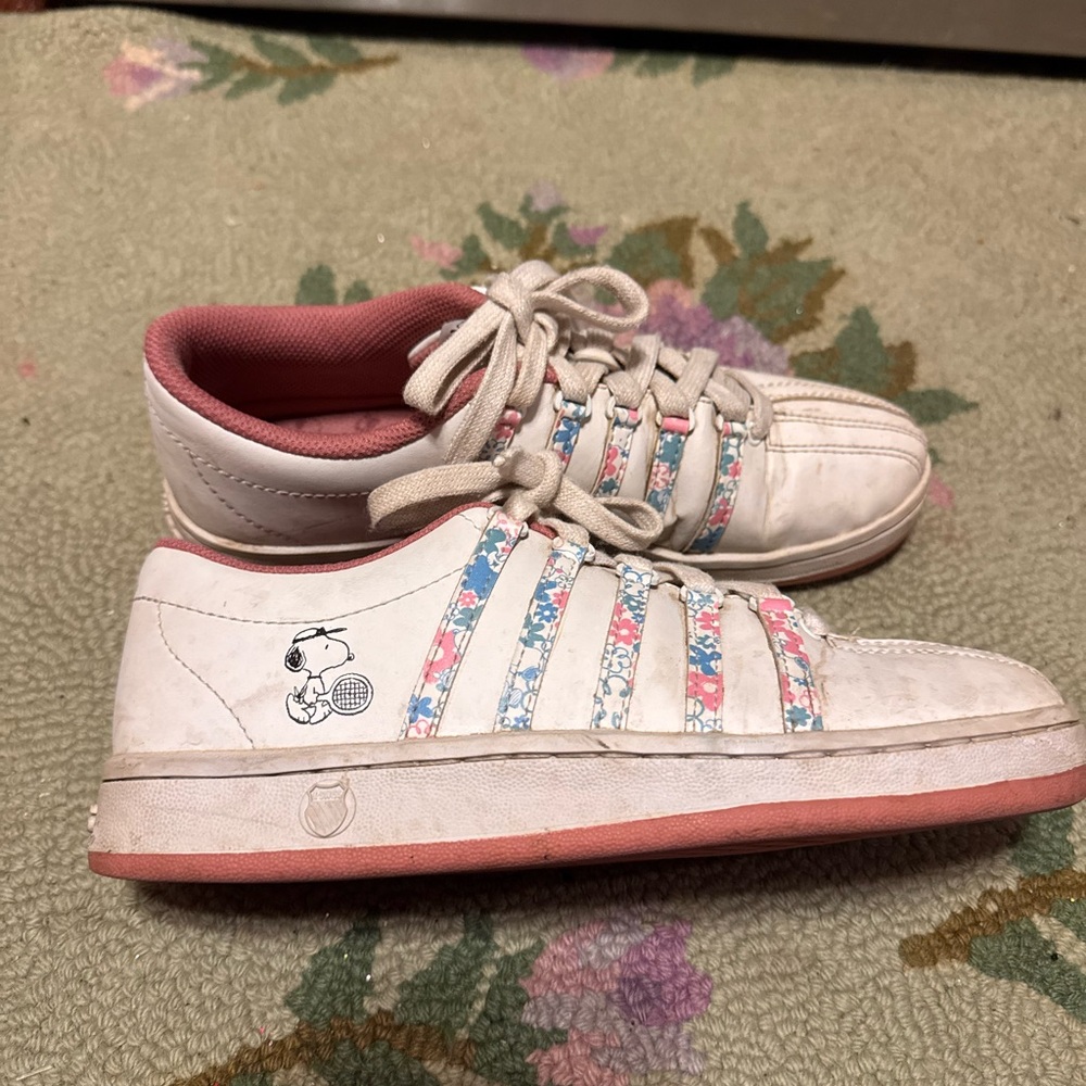 RARE  K-Swiss SNOOPY peanuts pickle ball courts Classic VN sneakers size 7